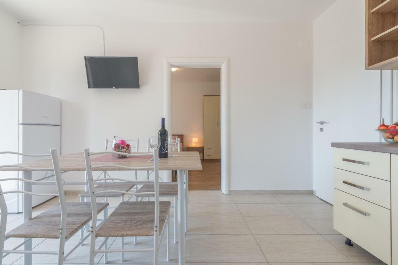 Apartmani Dupor 格基卡琳 外观 照片