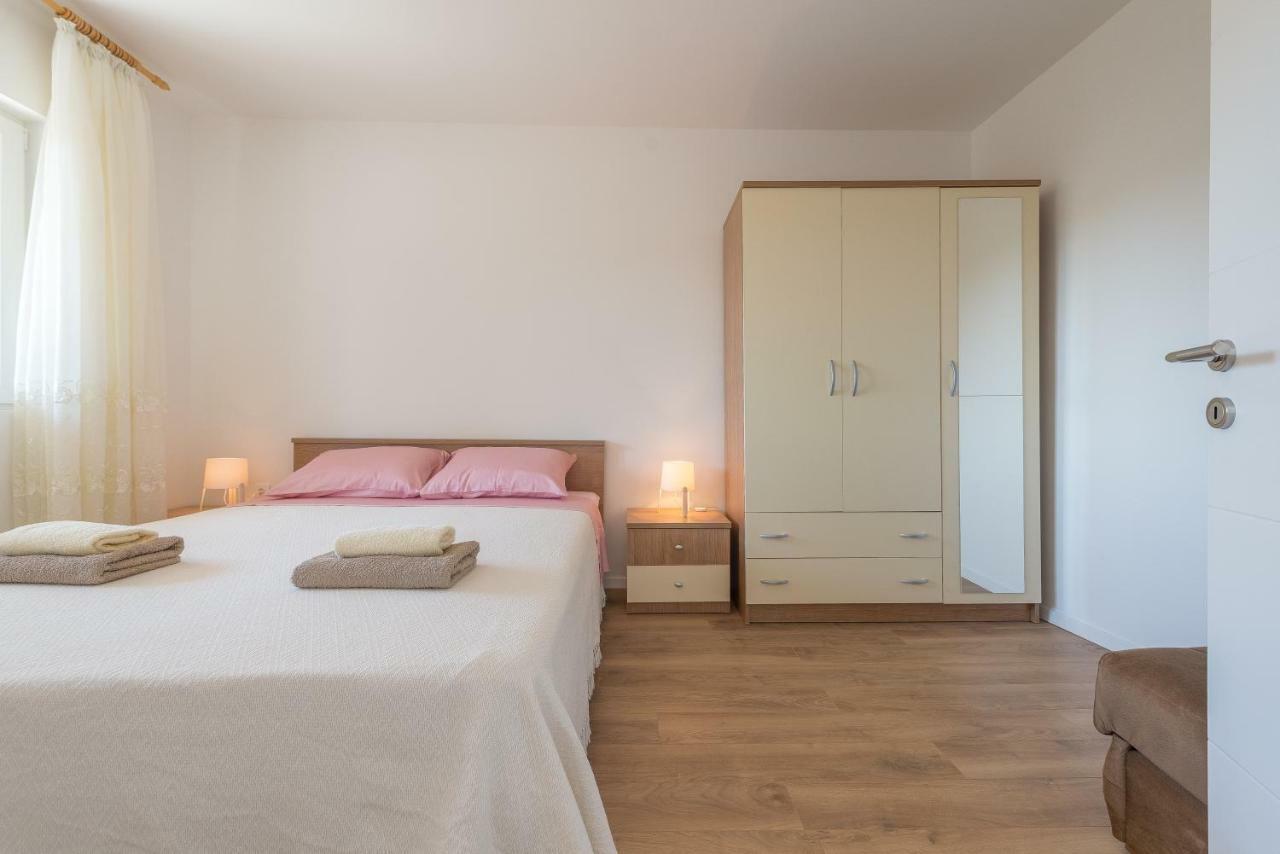 Apartmani Dupor 格基卡琳 外观 照片