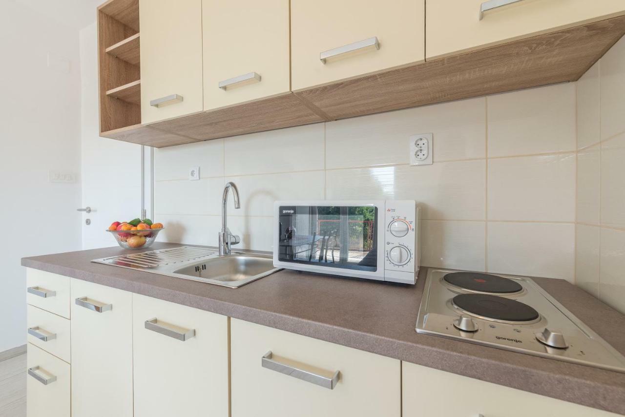Apartmani Dupor 格基卡琳 外观 照片