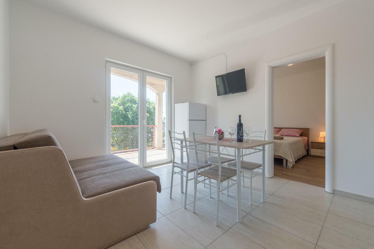 Apartmani Dupor 格基卡琳 外观 照片